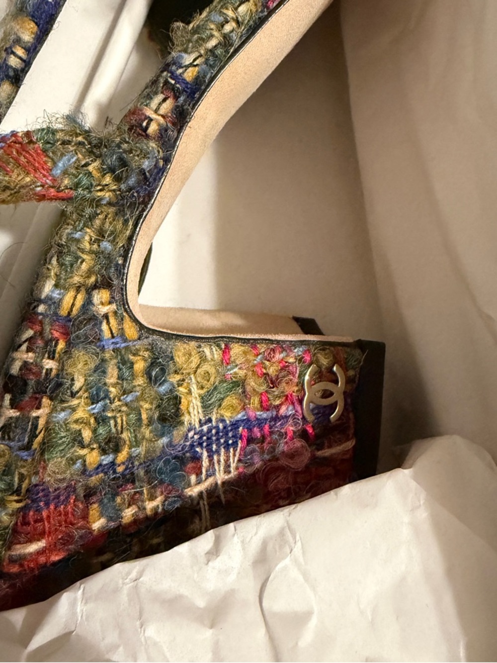 Chanel 22K Multicolor Tweed & Black Cap-Toe Slingbacks - Picture 3 of 8